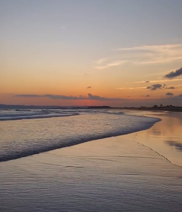Pantai Menganti Cilacap